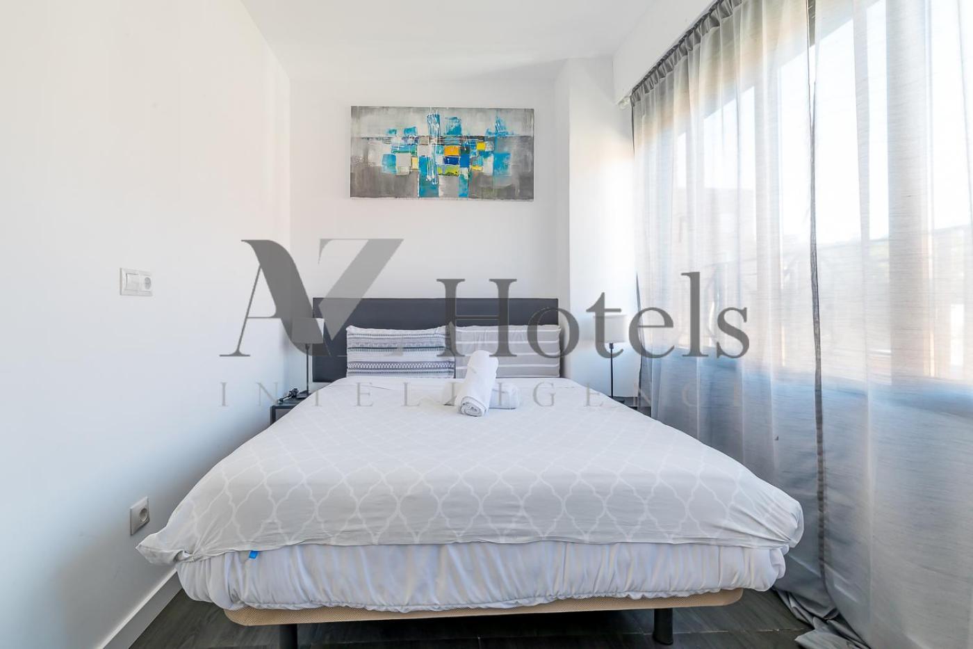 Ayz Ulises - Auto Check-In Property Madrid Exteriör bild